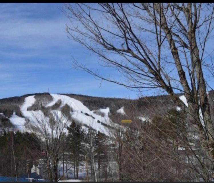 Condo Sur 2 Niveaux Avec Magnifique Vue Sur La Montagne Stoneham Zewnętrze zdjęcie
